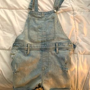 denim old navy short romper 💙